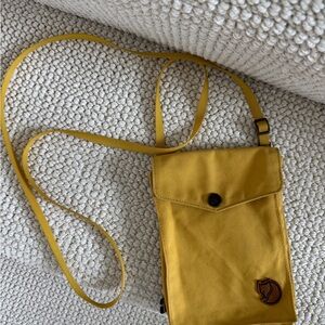 Fjallraven Pocket Crossbody in Mustard Yellow